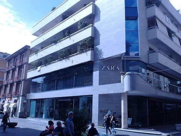 Zara Cosenza info e orari di apertura.